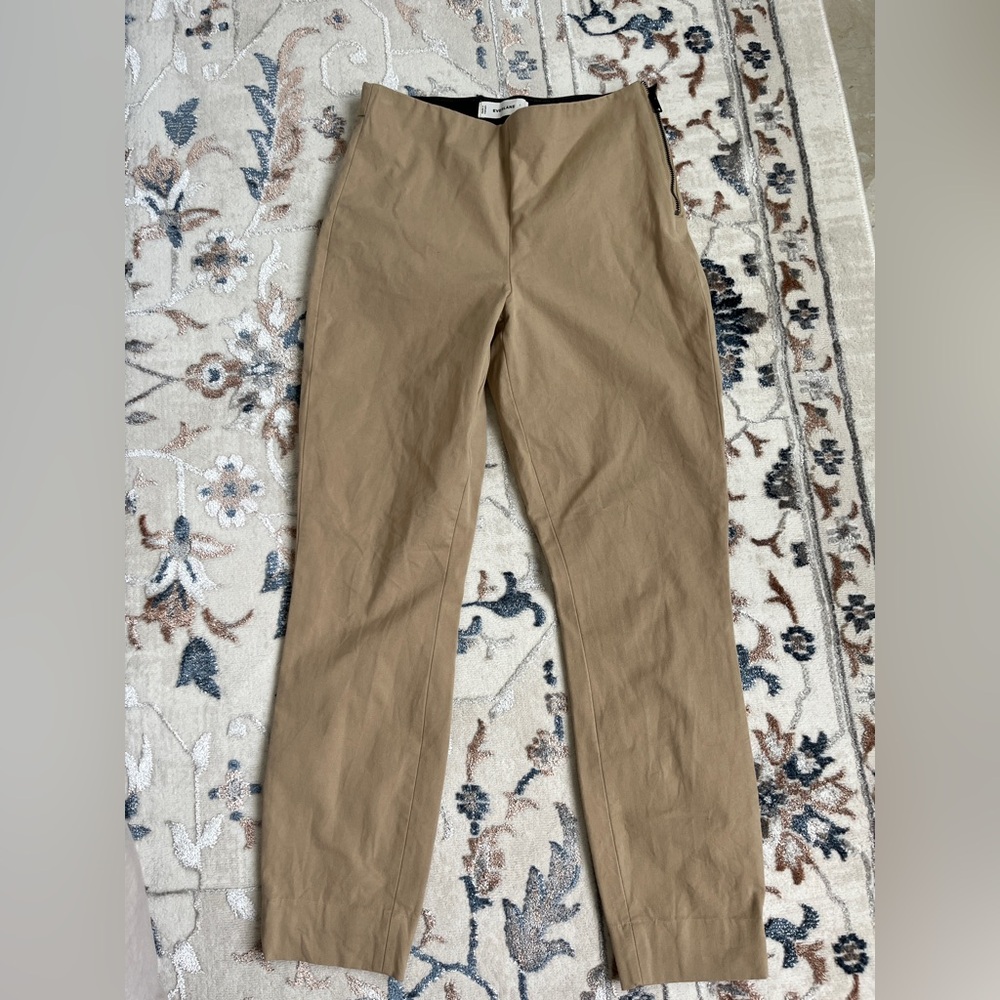 Everlane Tan women’s Trousers Classic Style chino pants
Size 2